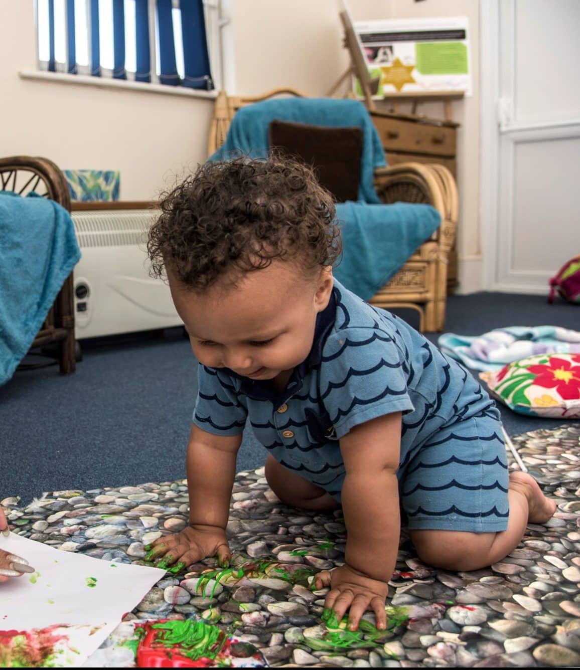 social-worker-art-therapies-for-children